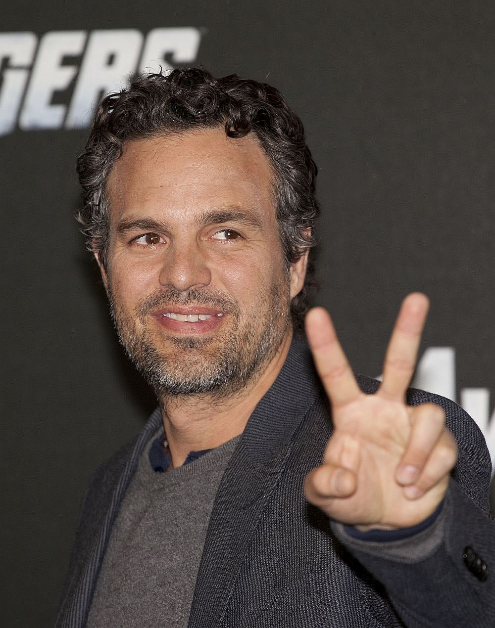 Mark ruffalo long hair